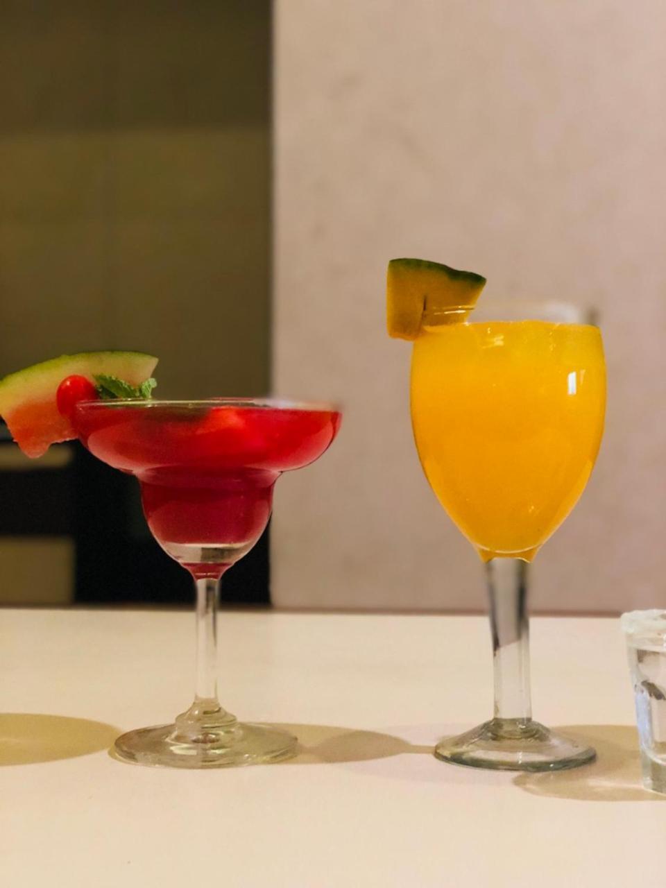 Hotel Prag Continental Guwahati Zewnętrze zdjęcie