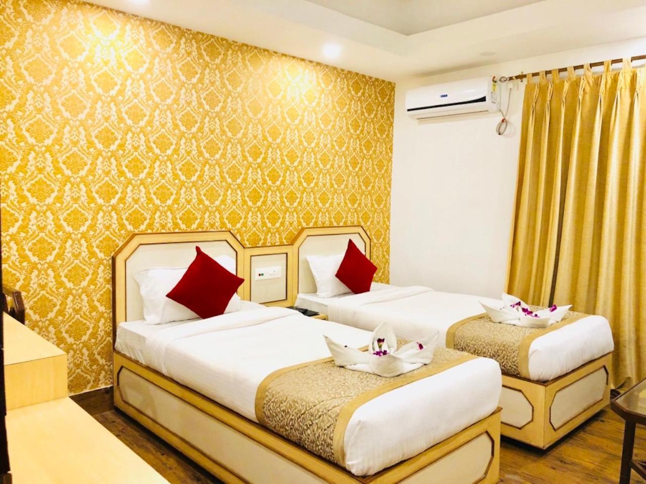 Hotel Prag Continental Guwahati Zewnętrze zdjęcie